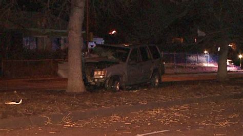 2 men killed as their vehicle crashed into a tree in Denver